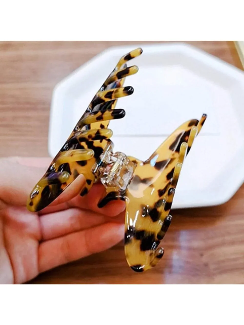 2 Pack Large Tortoise Shell Hair Claw Clips - Nonslip Jaw Clips for Thick Hair